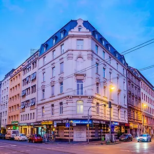 Comfort Frankfurt Station Almanya