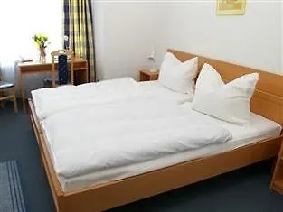 Hotel Paris Dusseldorf Germany